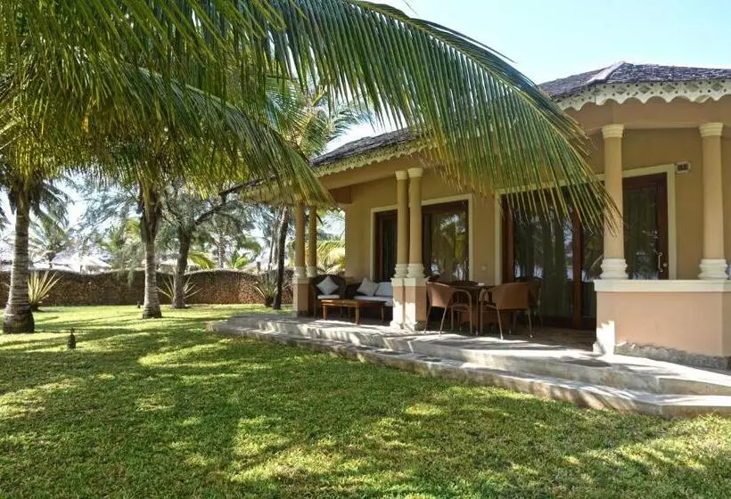 سوییت لوکس, Ocean Beach Resort & Spa