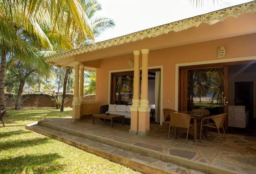 سوییت لوکس, Ocean Beach Resort & Spa