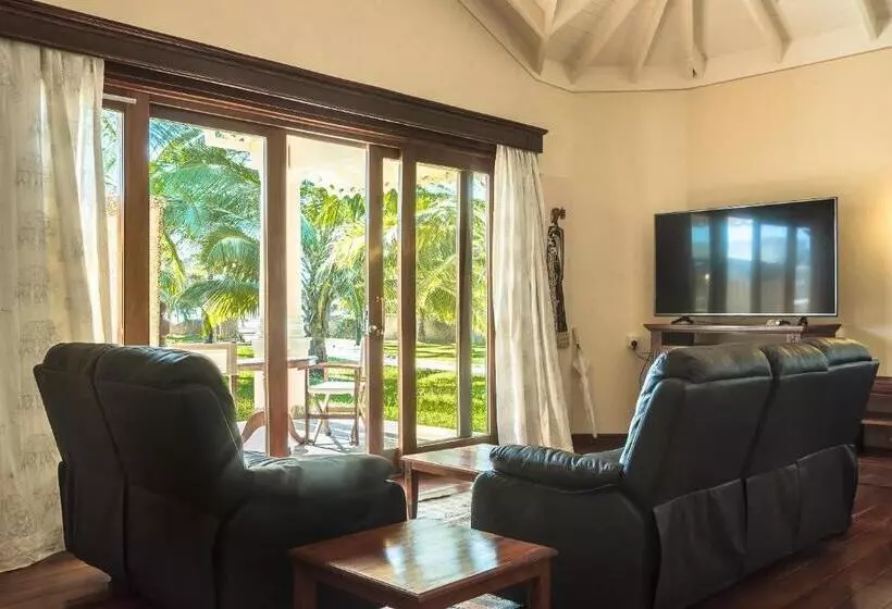 سوییت لوکس, Ocean Beach Resort & Spa