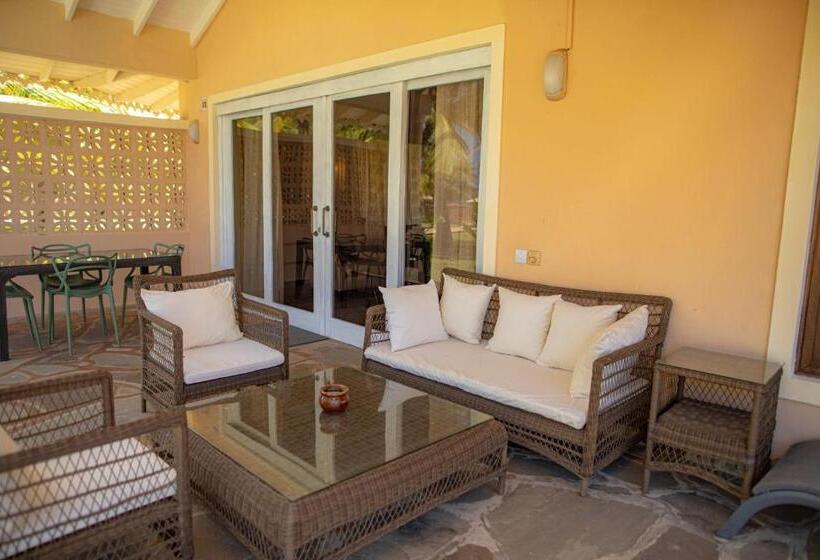 سوییت اجرایی, Ocean Beach Resort & Spa