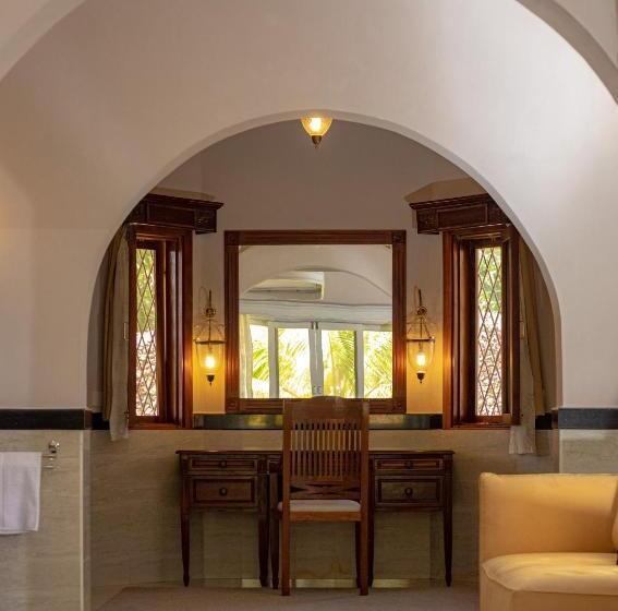 سوییت اجرایی, Ocean Beach Resort & Spa