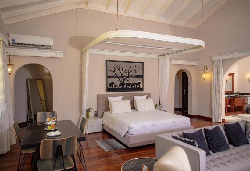 سوییت اجرایی, Ocean Beach Resort & Spa