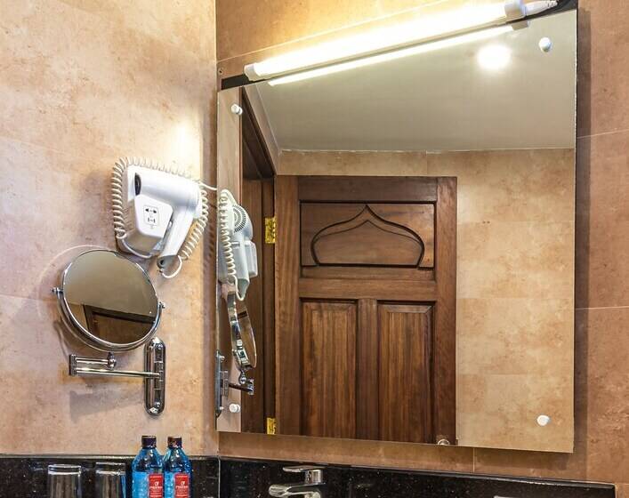 اتاق کلاب, Prideinn Hotel Mombasa City