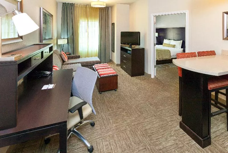 سوئیت با تخت بزرگ, Staybridge Suites Tyler University Area, An Ihg