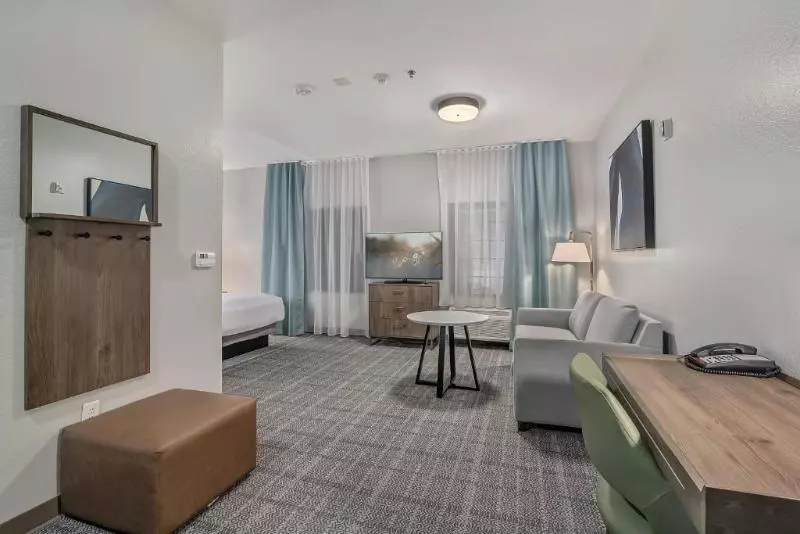 سوئیت با تخت بزرگ, Staybridge Suites Tyler University Area, An Ihg