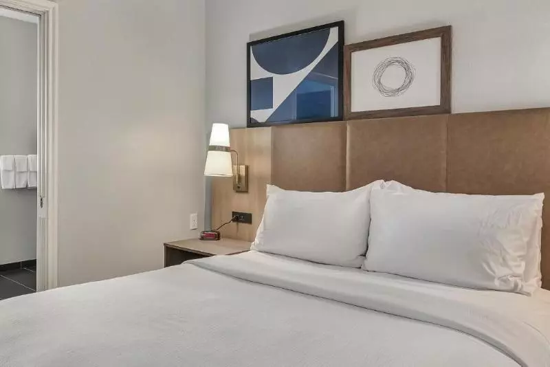 سوئیت با تخت بزرگ, Staybridge Suites Tyler University Area, An Ihg