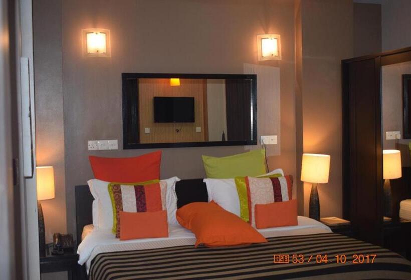 اتاق کلاس بیزنس, The Beehive