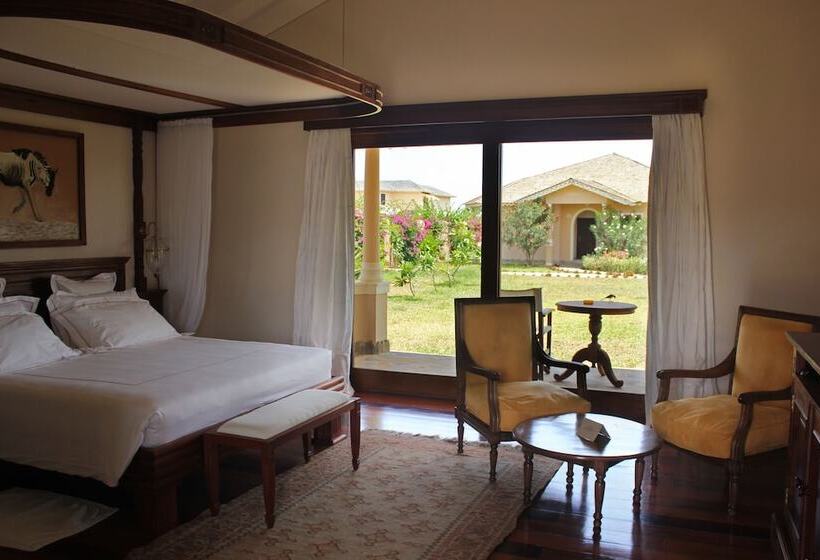 سوییت جونیور, Ocean Beach Resort & Spa