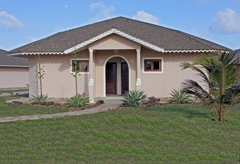 سوییت, Ocean Beach Resort & Spa