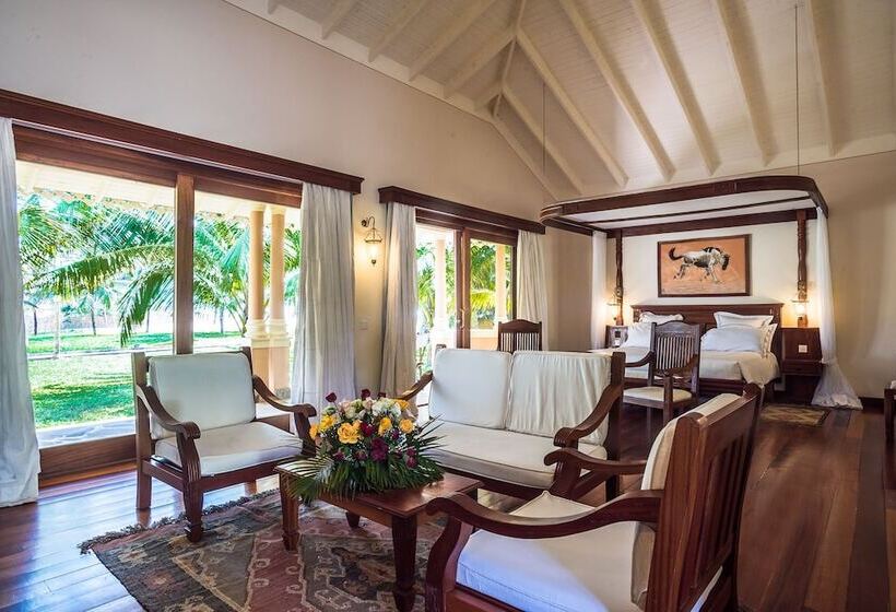 سوییت لوکس, Ocean Beach Resort & Spa