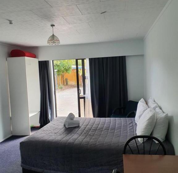 استوديو أساسي, Ohakune Court Motel