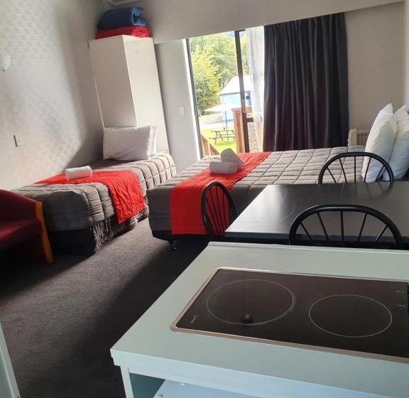 إستوديو قياسى ذو إطلالة, Ohakune Court Motel