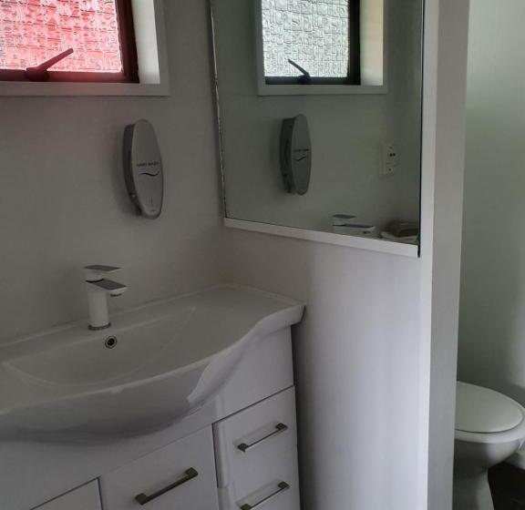 إستوديو قياسى, Ohakune Court Motel