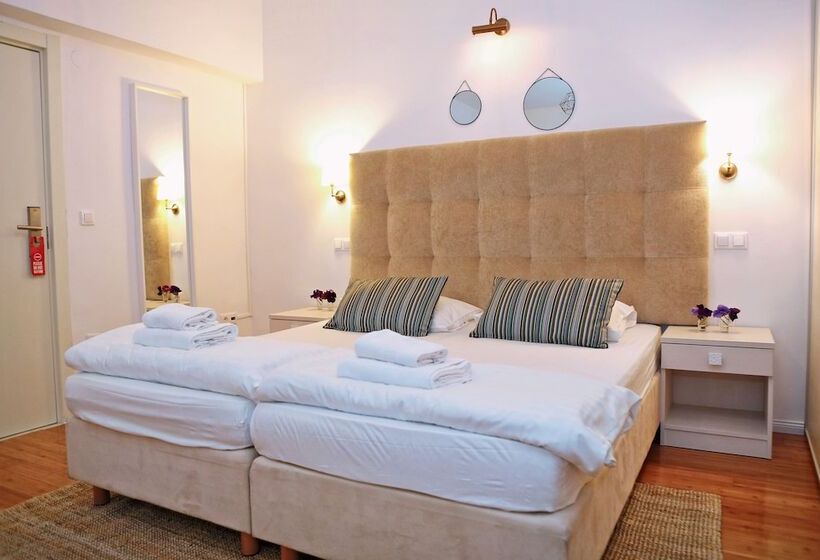 패밀리 룸, Delfin