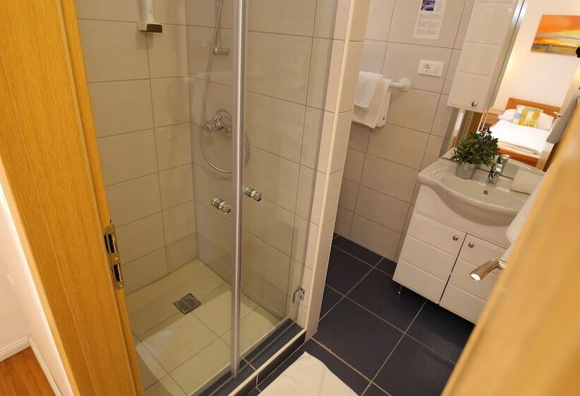 스탠다드 발코니 룸, Delfin