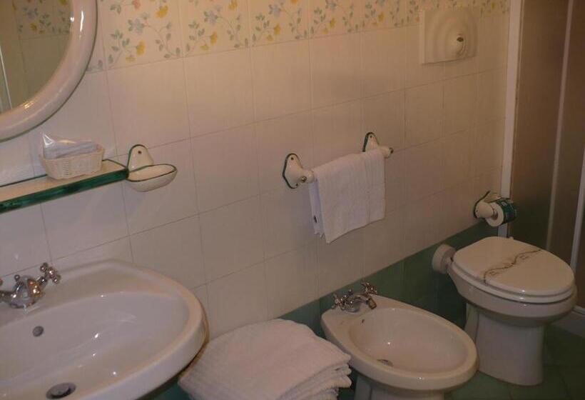 스탠다드 룸, Savoia