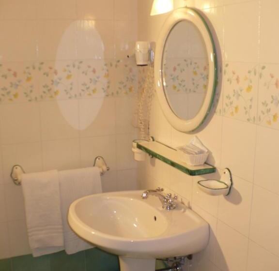 스탠다드 룸, Savoia