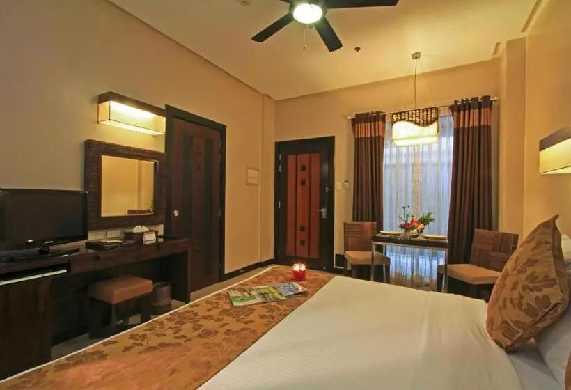 اتاق لوکس با تخت بزرگ, Two Seasons Boracay Resort
