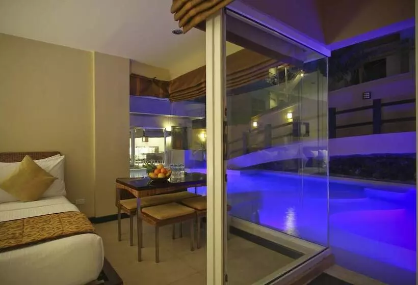 سوییت خانوادگی, Two Seasons Boracay Resort