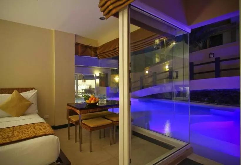 سوییت خانوادگی, Two Seasons Boracay Resort