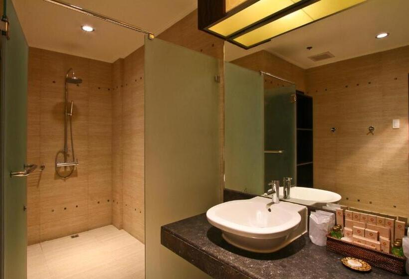 سوییت خانوادگی, Two Seasons Boracay Resort