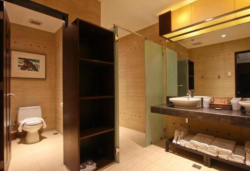 سوییت خانوادگی, Two Seasons Boracay Resort