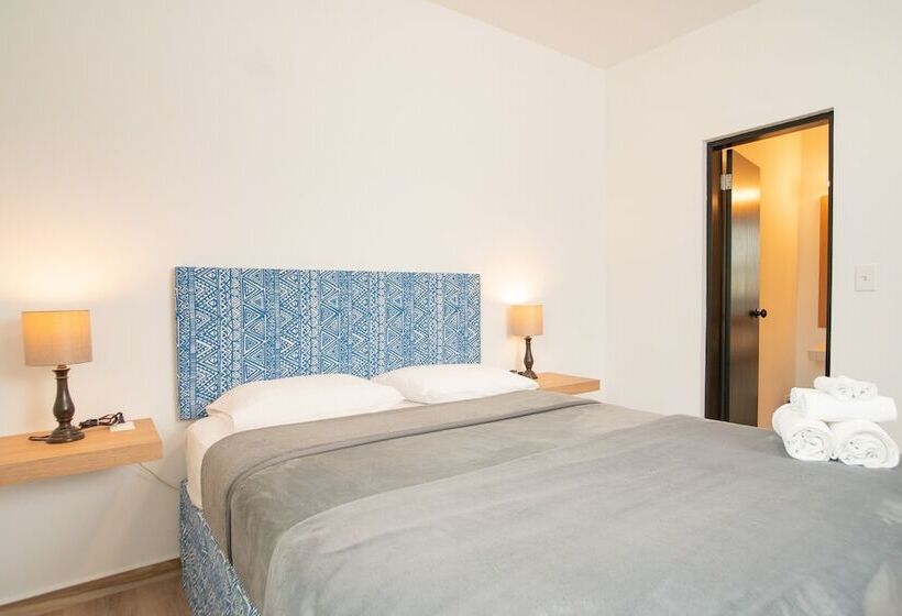 سوییت, Casa Condado Hotel & Residences