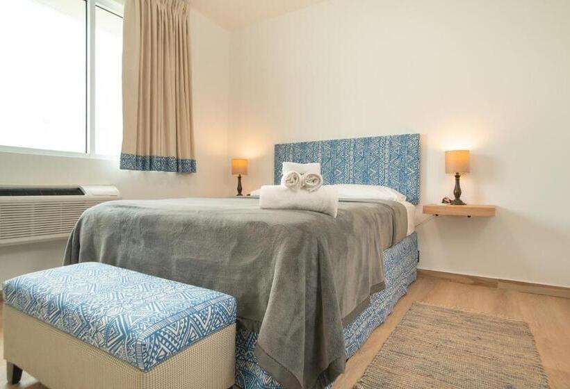 سوییت, Casa Condado Hotel & Residences