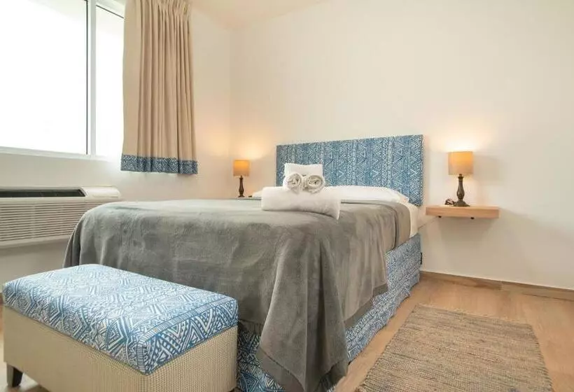 سوییت, Casa Condado Hotel & Residences