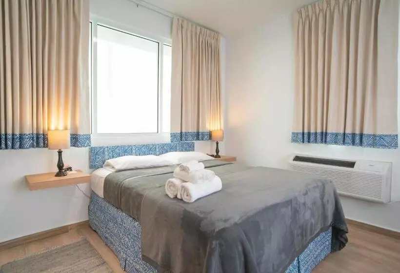 سوییت, Casa Condado Hotel & Residences