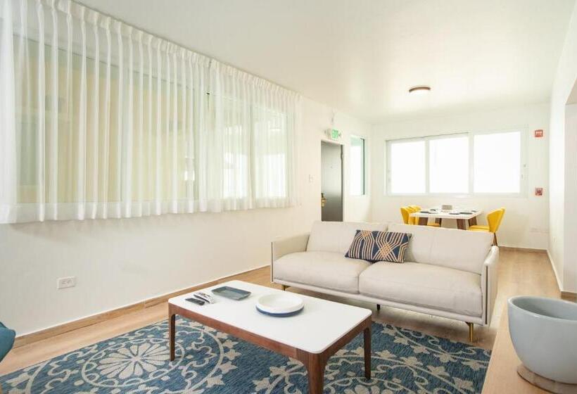 سوییت, Casa Condado Hotel & Residences