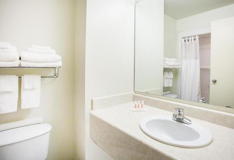 スイート（家族用）, Ramada By Wyndham Estevan