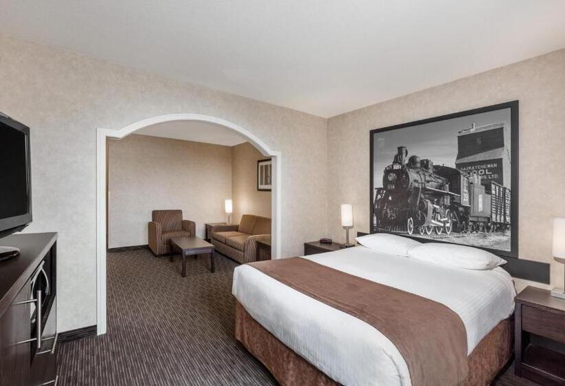 Люкс Кровать Кинг, Ramada By Wyndham Estevan