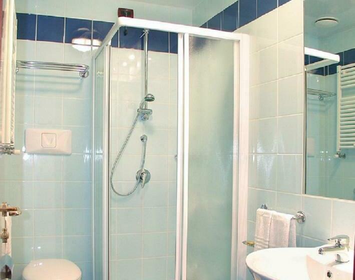 四人标准间, Europa Milano Marittima