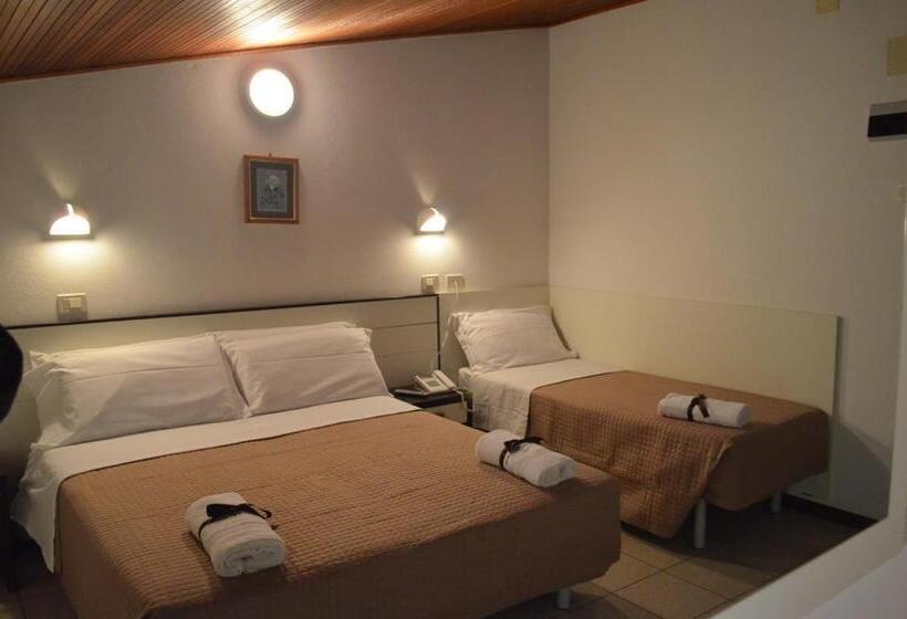 标准三人间, Europa Milano Marittima