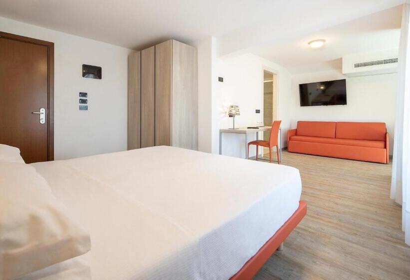 חדר סטנדרט לארבעה, Fantinello