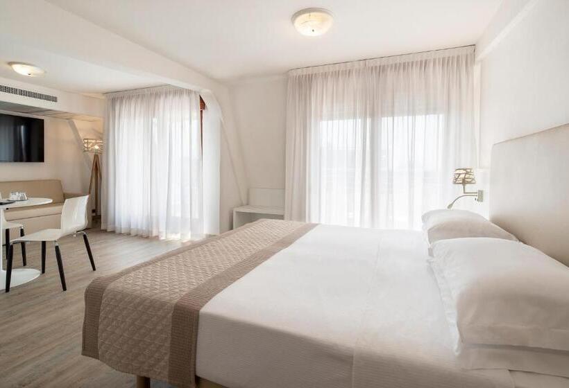 חדר סטנדרט לארבעה, Fantinello