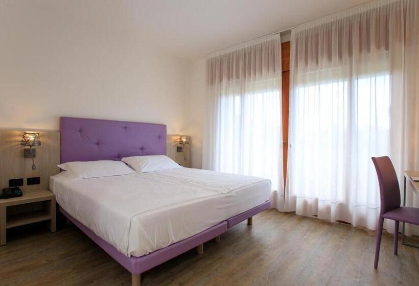 חדר קלאסי, Fantinello