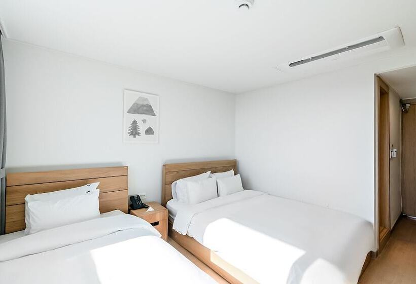 חדר דלוקס נוף לים, Heyy Seogwipo