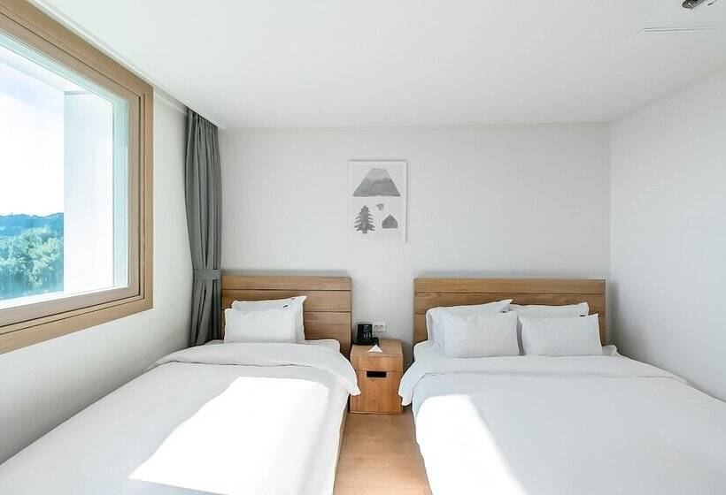 חדר דלוקס נוף לים, Heyy Seogwipo