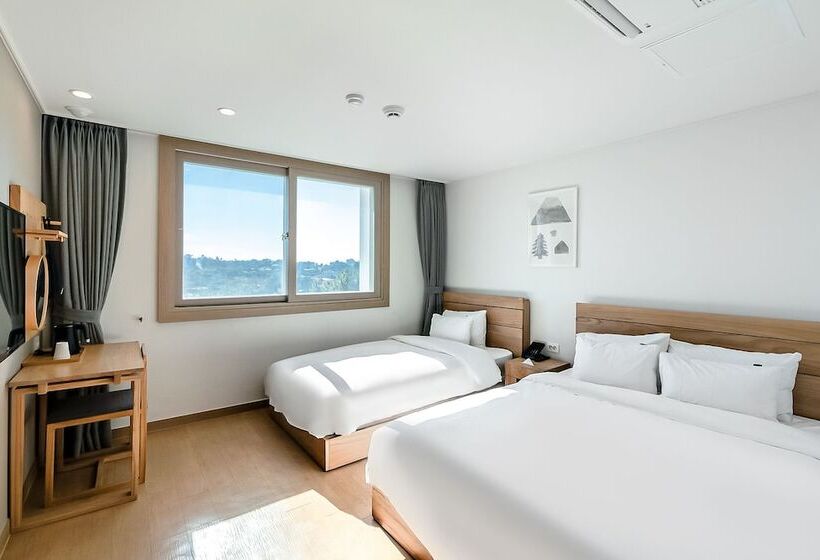 חדר דלוקס נוף לים, Heyy Seogwipo