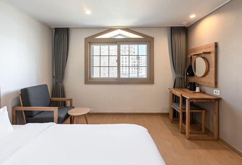 חדר סטנדרט, Heyy Seogwipo