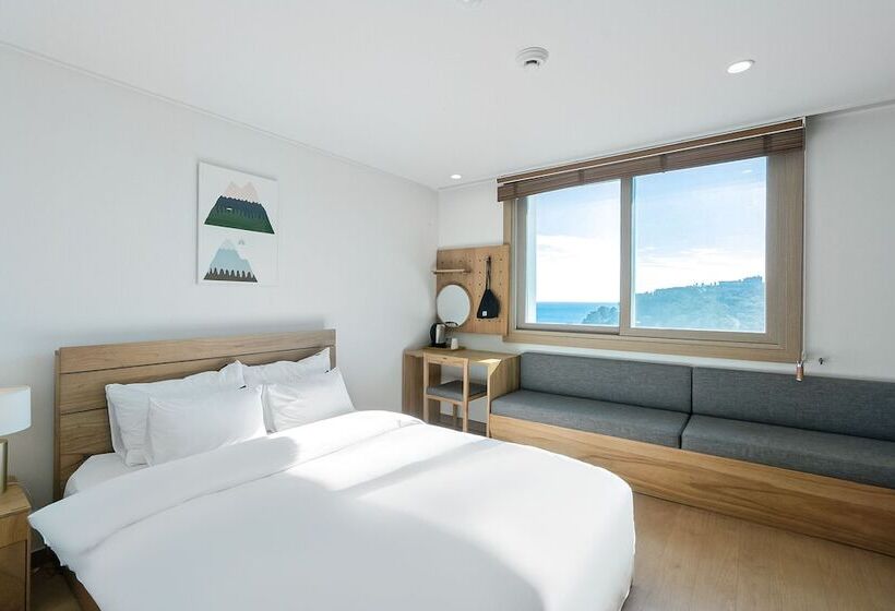 חדר דלוקס, Heyy Seogwipo