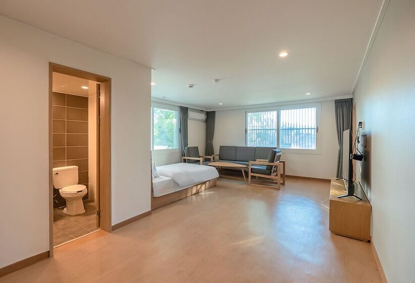 סוויטה, Heyy Seogwipo