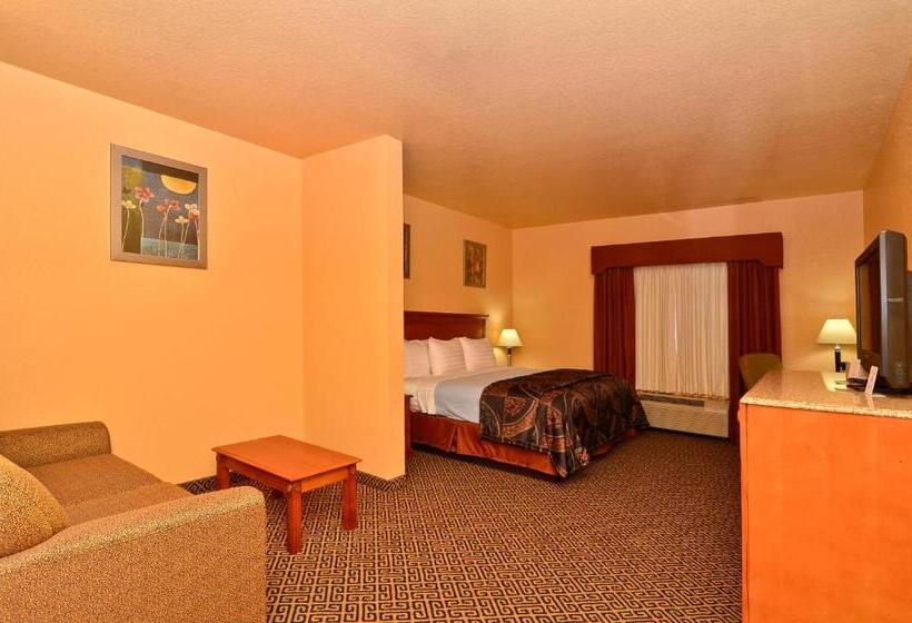 Люкс Кровать Кинг, Hiway Inn Express Of Broken Bow