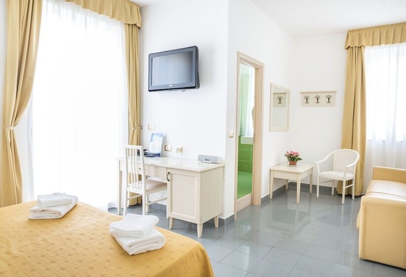 חדר סטנדרט לארבעה, Marechiaro