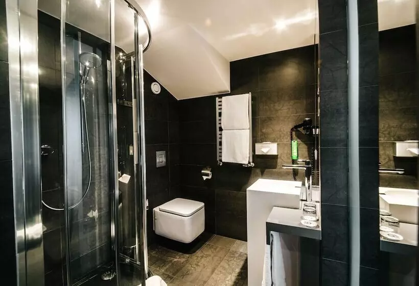 اتاق استاندارد یک نفره, Q Hotel Grand Cru Gdańsk