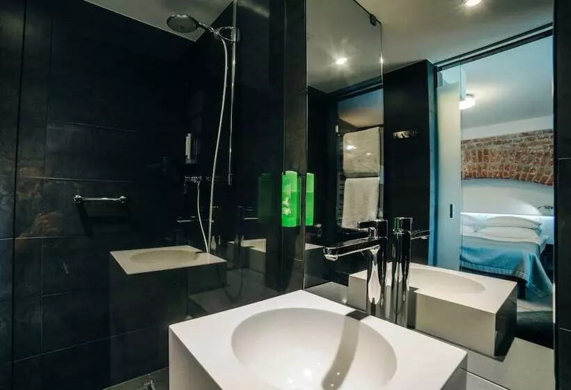 اتاق استاندارد یک نفره, Q Hotel Grand Cru Gdańsk