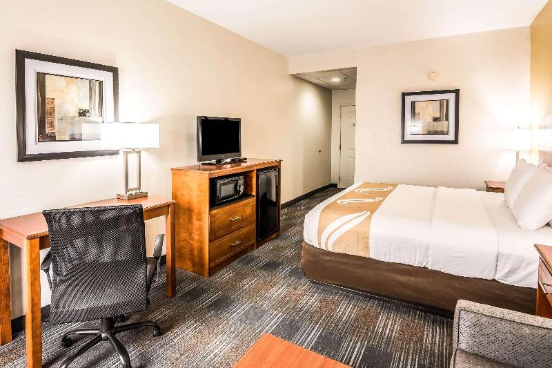 스탠다드 룸 킹사이즈 침대, Quality Inn Alexander City