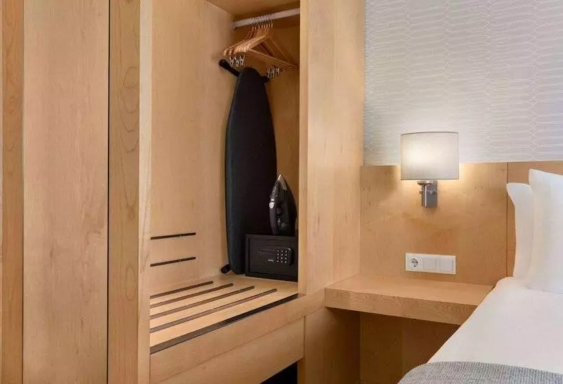 اتاق استاندارد برای معلولان, Ramada By Wyndham Madrid Getafe
